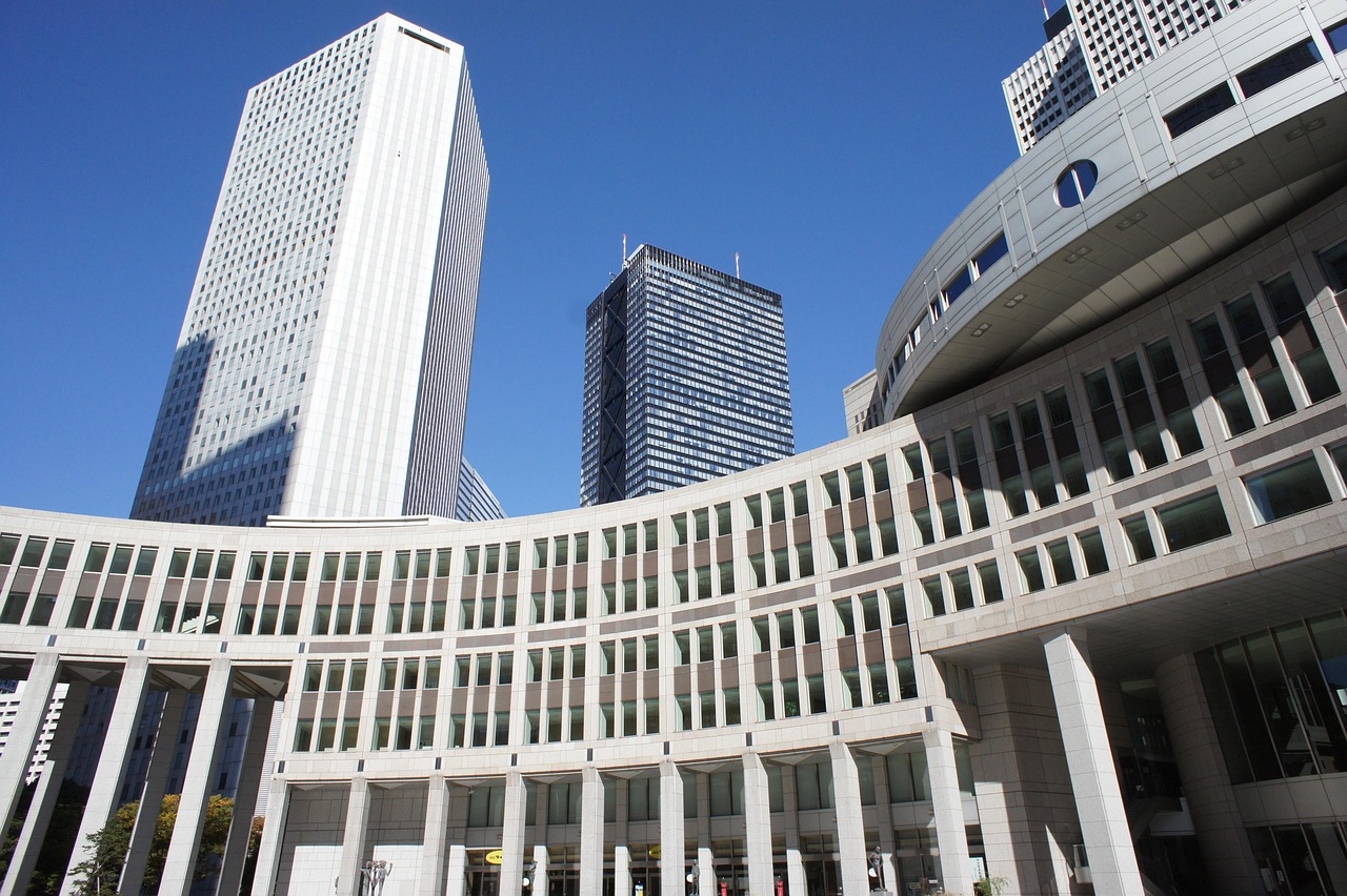 冷感ジェルと湿布の違いは肘にどのように影響するのか？